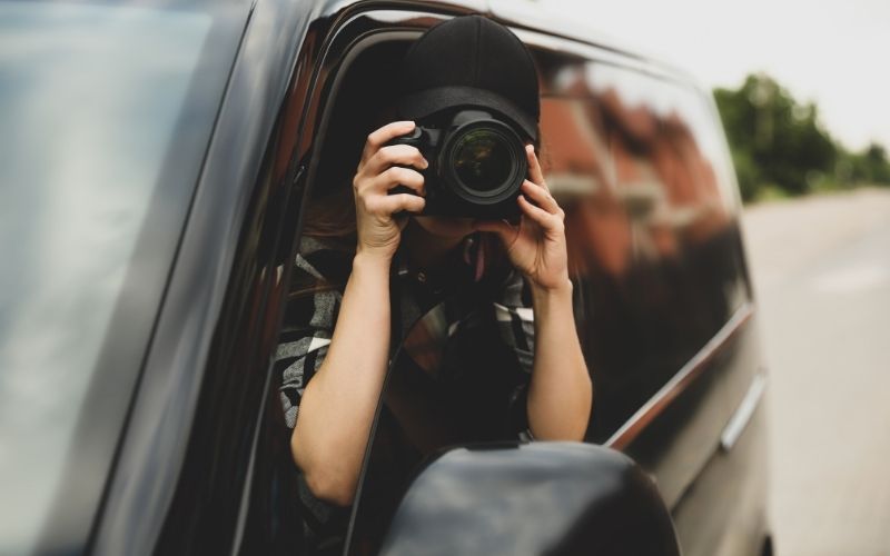 es legal que un detective te haga fotos?